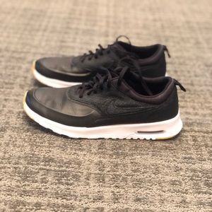 Nike black sneakers size 9.5